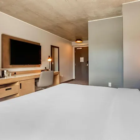 Cambria Downtown Phoenix Convention & Airport Hotel Exterior photo