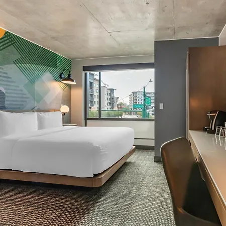 Cambria Downtown Phoenix Convention & Airport Hotel Exterior photo