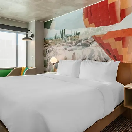 Cambria Downtown Phoenix Convention & Airport Hotel Exterior photo