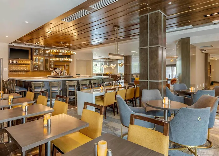 Cambria Downtown Phoenix Convention & Airport Hotel