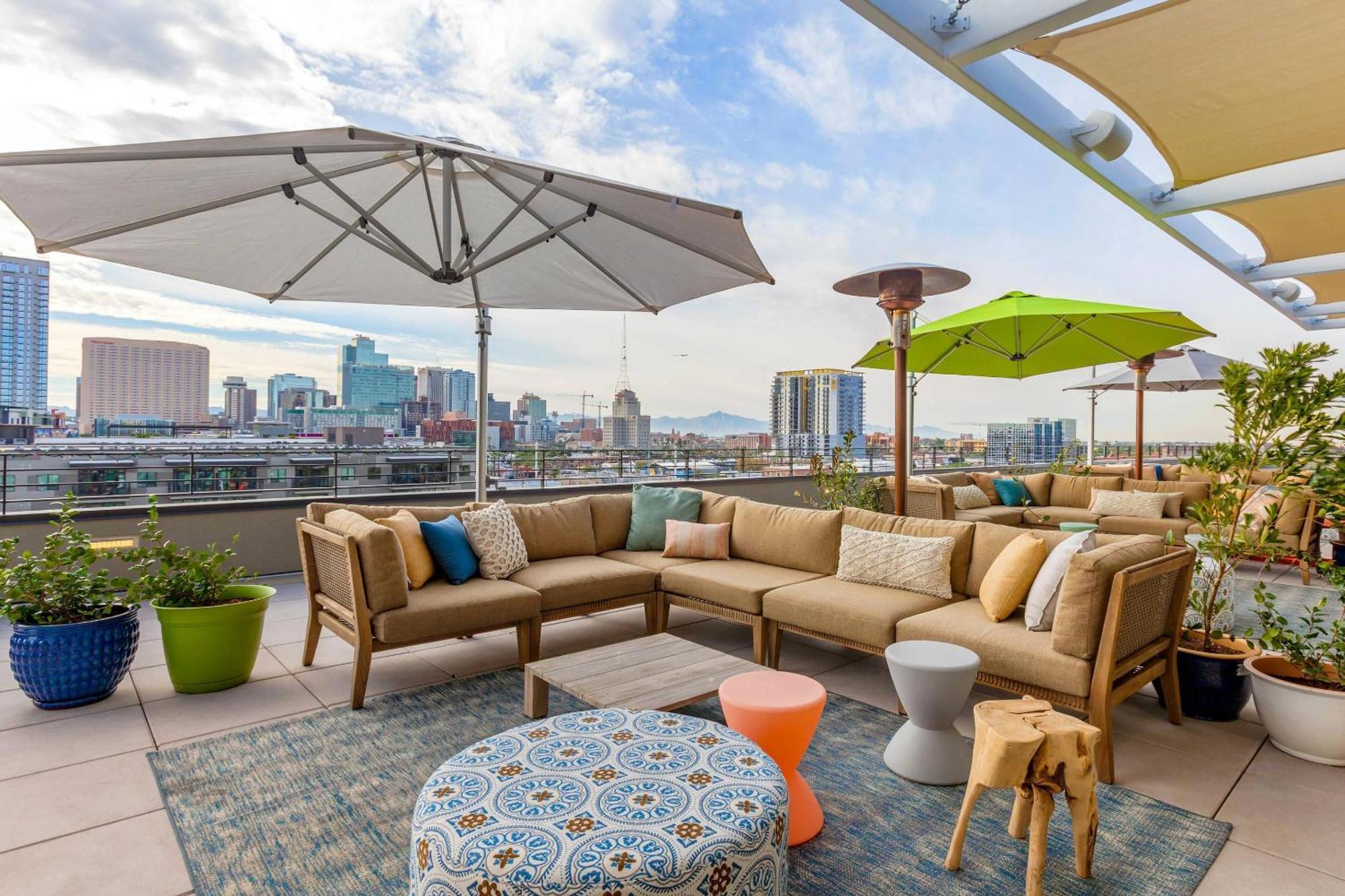 Cambria Downtown Convention & Airport Hotel