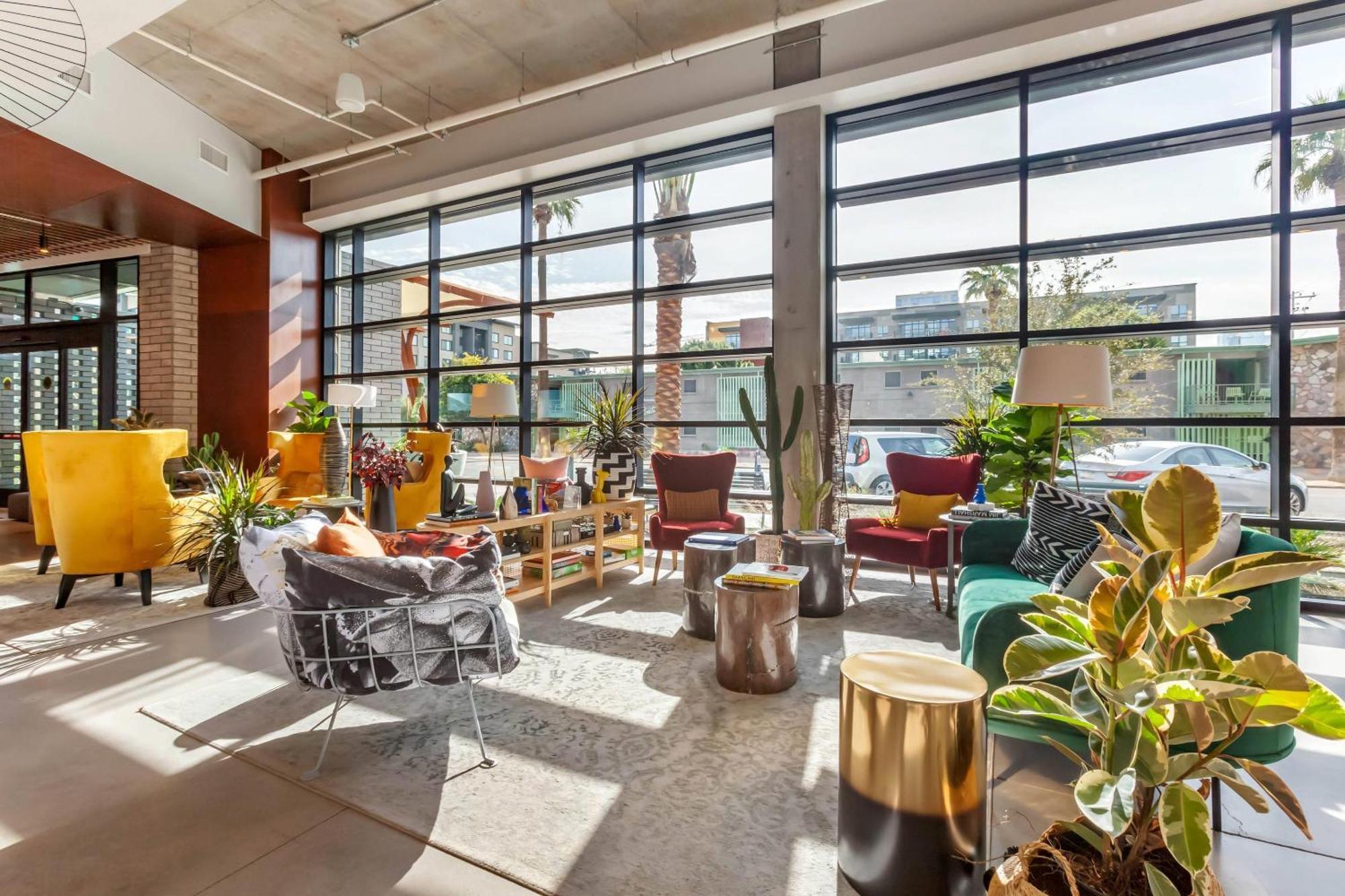 Hotel Cambria Downtown Convention & Airport